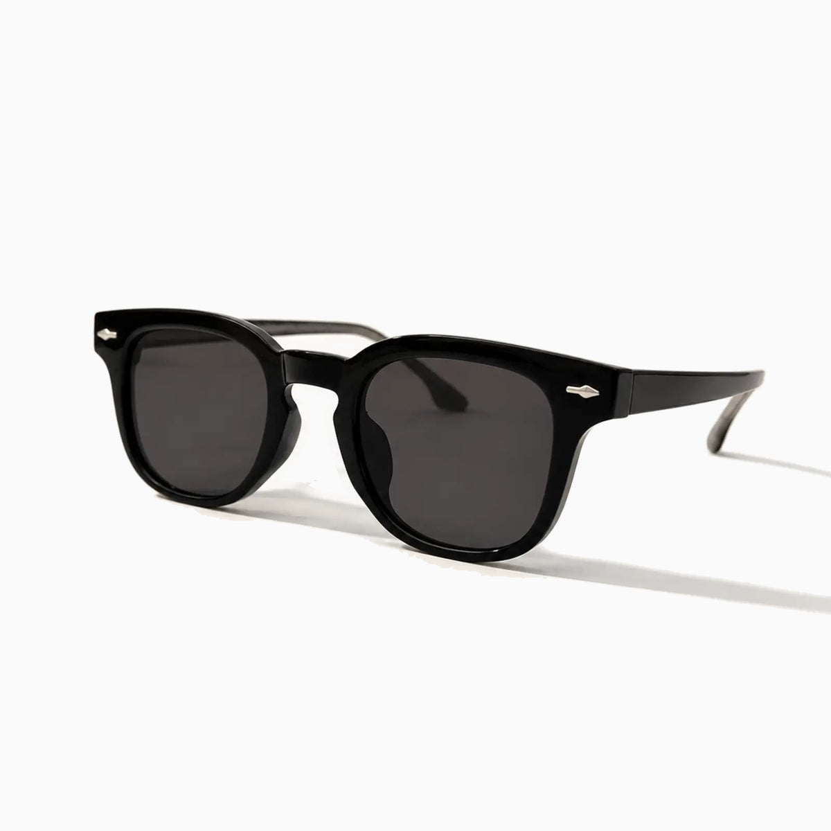 MOSCOT GELT SUN — Jet Black / Smoke close view