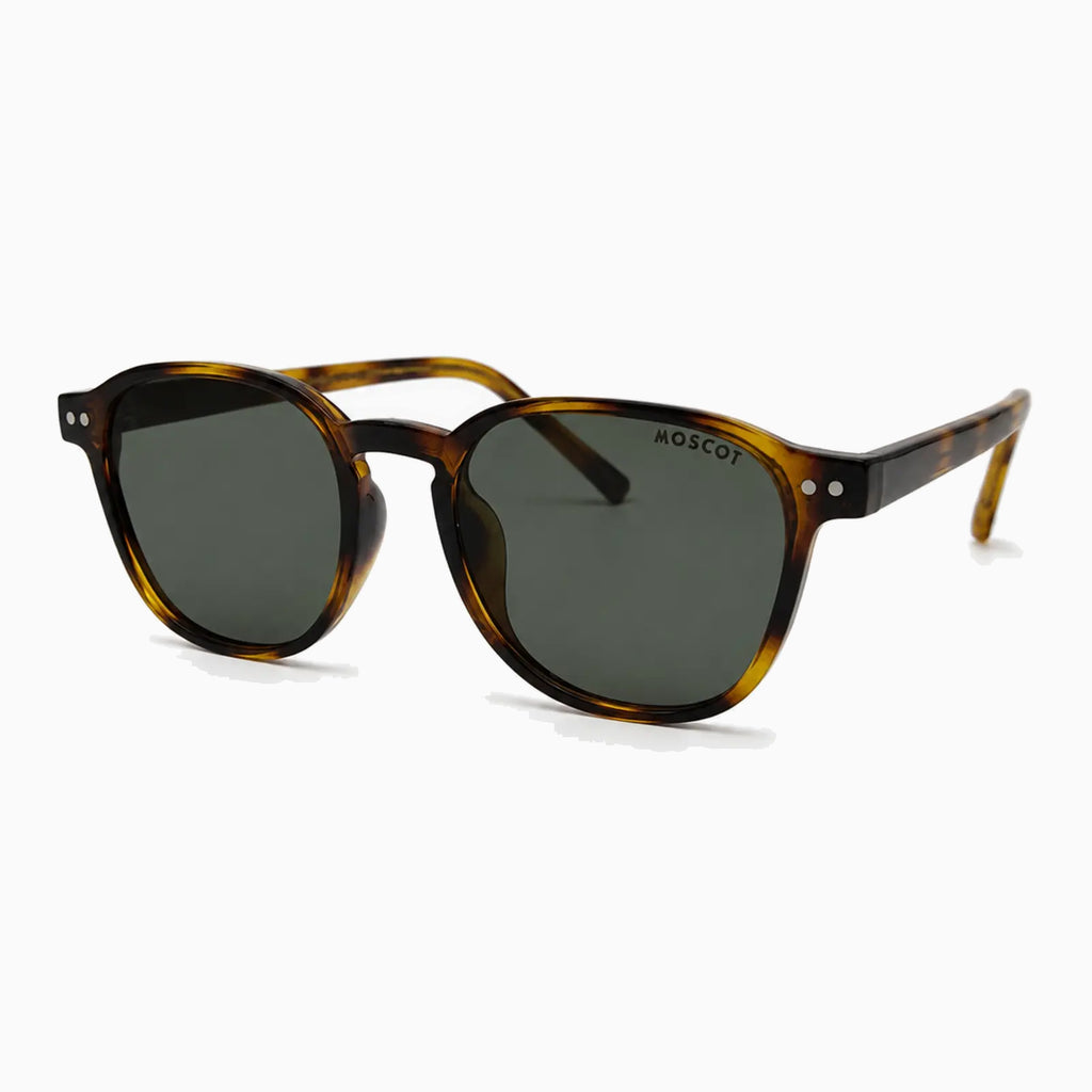 MOSCOT MILTZEN SUN — Tortoise / Green close view